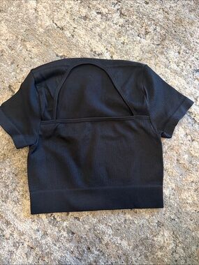 Black Ribbed Short Sleeve Crop Top with Back Cutout